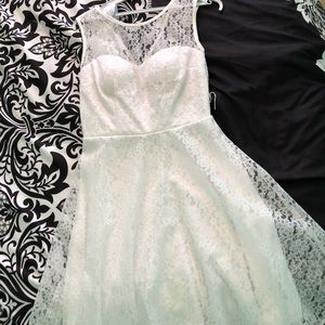 Flowered dress for sale !